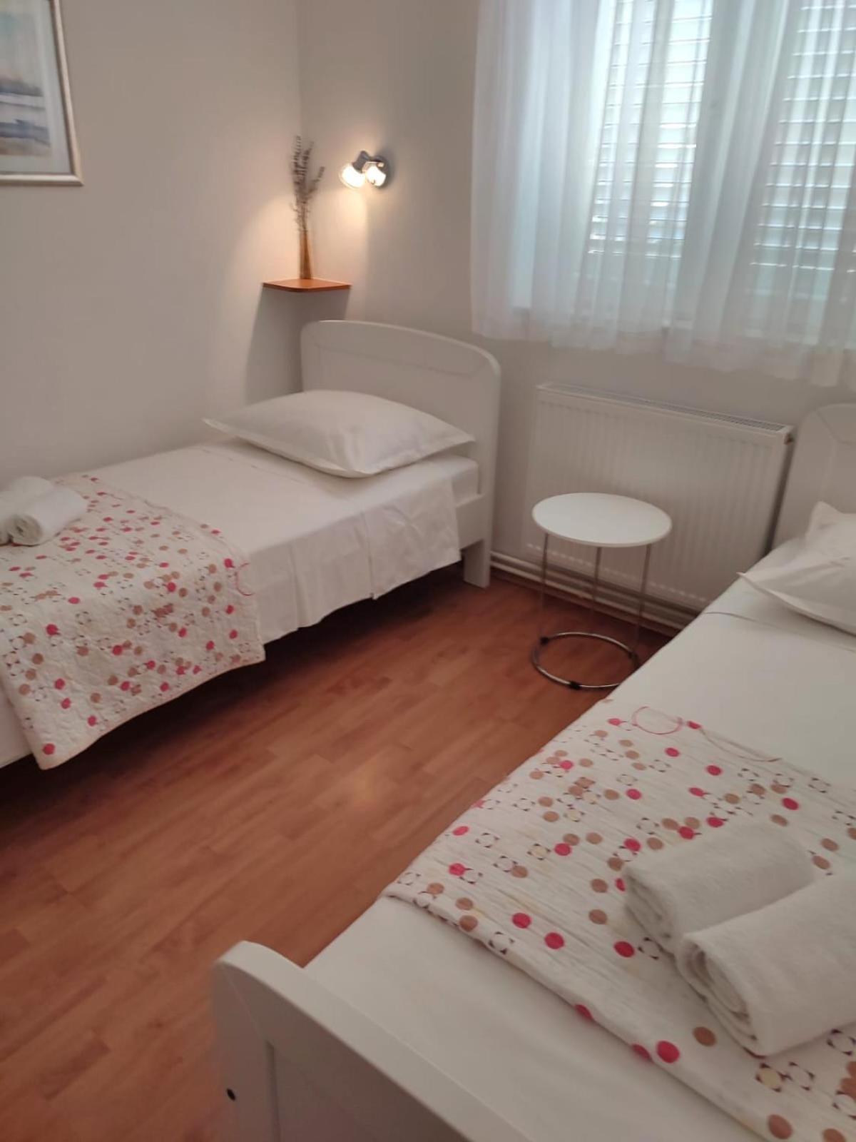 Petra Apartment Водице Екстериор снимка