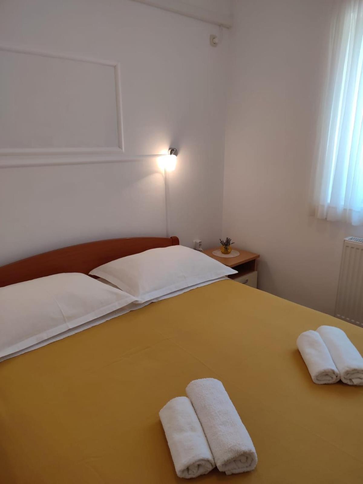 Petra Apartment Водице Екстериор снимка