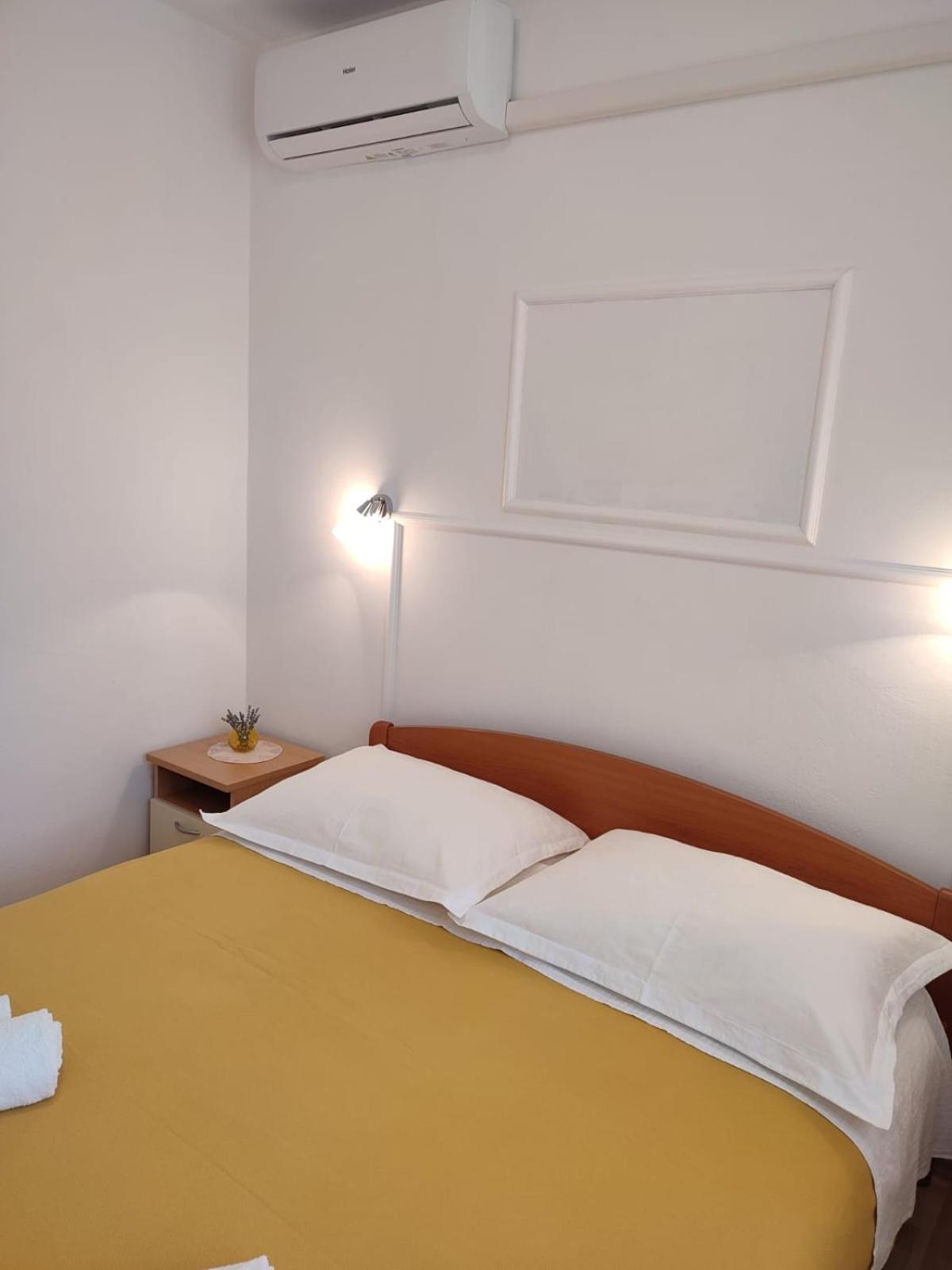 Petra Apartment Водице Екстериор снимка